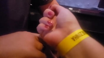 Fiz m&eacute_nage na festa nudista na casa de swing