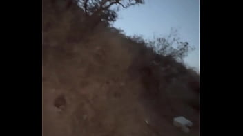 DESCONOCIDA ME INVITA A COGER EN LA CALLE