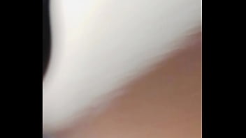 Video llamada con un seguidor en vivo miraba como me mamaban el culo y me cog&iacute_an ante el