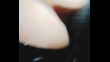 Video llamada con un seguidor en vivo miraba como me mamaban el culo y me cog&iacute_an ante el