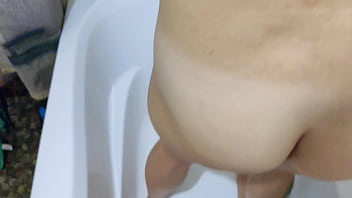 I come to neighbour to fuck her hairy pussy until her husband was at work and cummed for her in the shower 4K