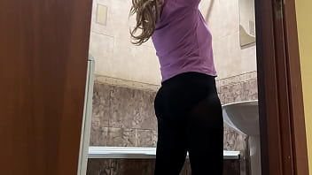 Stepmom does blowjob when she wants anal sex and gets a dick in her big ass