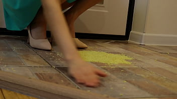 Crushing food on High Heels