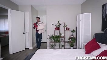 Valentine Reversal Alexia Anders, Fiona Frost, Addis Fouche, Kyle Mason