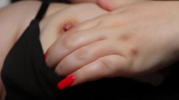 La Giovane Cam Girl Debutta Nel Porno