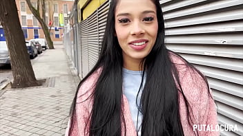 PutaLocura - Preciosidad colombiana Katha Dawsoon convencida en la calle para follar con Torbe