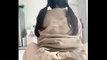 青藤妹妹-年轻妹子做起爱来真生猛，直接上位乘骑到高潮