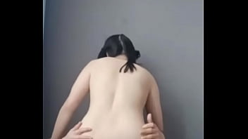 青藤妹妹-年轻妹子做起爱来真生猛，直接上位乘骑到高潮