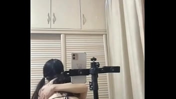 青藤妹妹-年轻妹子做起爱来真生猛，直接上位乘骑到高潮