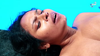 Gangbang sex is full entertainment in the swimming pool