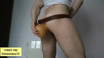 Keep big objects inserted in your ass