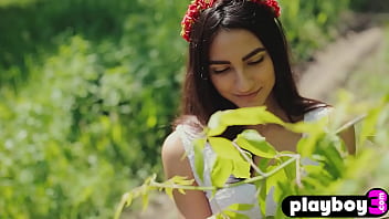 Hot Russian babe Cira Nerri showing off hot body during sexy outdoor posing session