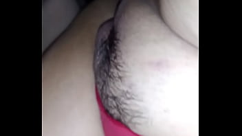 Branquinha bucetuda saiu no intervalo do trabalho a noite pra tomar umas cervejas e dar uma rapidinha escondida do esposo corno ciumento