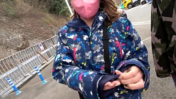 part1 【極上のケツとGカップ】出会ったら即 Fall in LOVE！！ゲレンデのエロ神様どうもありがとう～男好き、お酒好き、出会いの場を知り尽くした女子大生が酒とチンポに●いしれカラダの隅々まで舐め尽くす！！ 指でイキ、電マでイキ、チンポでイク！！限界を超えた山頂からの潮吹きスプラッシュマウンテン！！