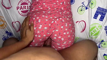 El Culo de mi Hijastra de 18 A&ntilde_os con Grandes Nalgas