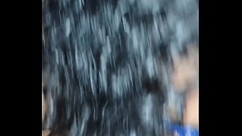 Puta leiteira tomando porra