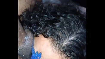 Puta leiteira tomando porra