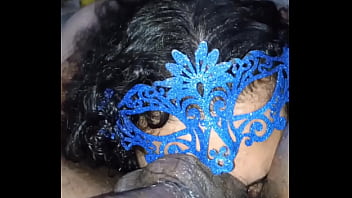 Puta leiteira tomando porra