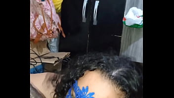 Puta leiteira tomando porra