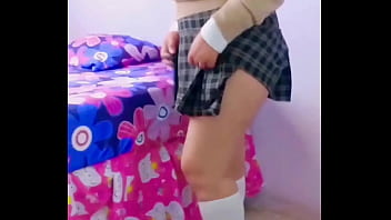 Salimos del Aula y Mi profesor ME LLEVA A SU CASA &iexcl_Me rompe el Culito y lo Deja lleno de LECHE!