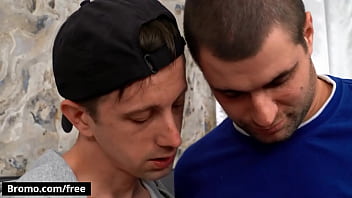 Rudy Valentino Wants To Flip Fuck So He Lies Back &amp_ Rides Tom Bacan&#039_s Cock Reverse - BROMO