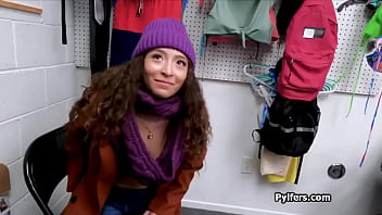 Hot Latina pilfer rides mall cops dick