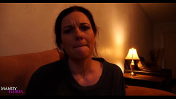 Seduciendo a mi madrastra sexy