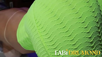 Loira milf chamou seu treinador para o motel e fez o cardio na cama! - fabidrumond.com.br