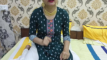 Indian Punjabi Ma putt new Desi chudai full gaaliyan Punjabi full HD Desi sardarni stepmom fucked with big cock bund Mari in Kitchen Punjabi audio