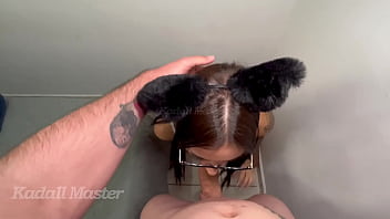 Novinha da bucetinha apertada senta muito na rola grossa