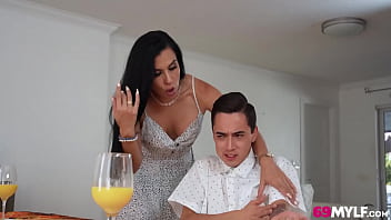 Lolly Dames, Sandy Love Celebrating Thanksgiving Together With Their Stepsons