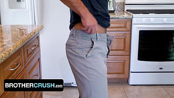 Can testicles taste food? Fact or CAP? - TikTok Challenge