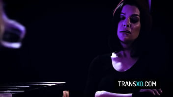 Tranny dominatrix Casey Kisses licks and fucks a milfs pussy