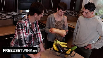 Welcome To The Free Use Kitchen feat. Dakota Lovell, Amone Bane &_ Jonah Wheeler - FreeUse Twink