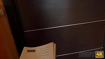 DEBT4k. Along Came the Sexy Spider