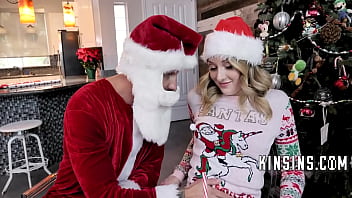 Unhinged Family Christmas Foursome