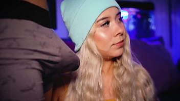 I tempt my boyfriend in front of the cam