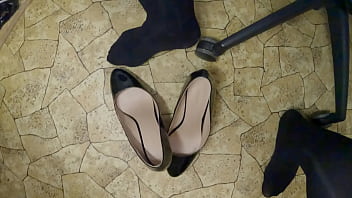 Fat daddy in one piece swimmsuit and pantyhose fucking his high heels