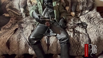 LECK DEN K&Auml_SESCHWANZ SAUBER