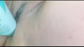 mujer cachonda  masturb&aacute_ndose para extra&ntilde_os