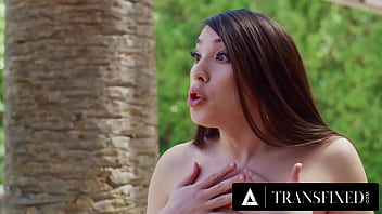 TRANSFIXED - Pretty Nudist Kasey Kei Cums On Her Neighbor Siri Dahl'_s Ass Right After They Just Met