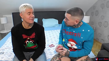 Double cumshot on squirting pussy of anal freak Maddy Black