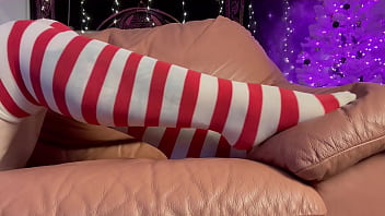 новогоднее видео для любителя ножек