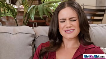 Stepsisters thank stepmom by licking her