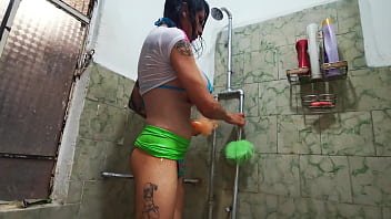 Hermosa Tranny latina con unas GIGANTES TETAS ( . Y . ) Buscando donadores de semen