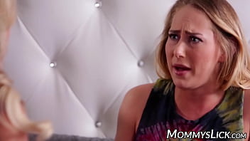 Hot brunette teen scissoring with her dyke stepmom