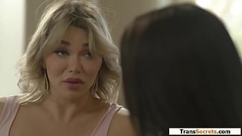 Shemale Emma Rose cheats with ebony bff