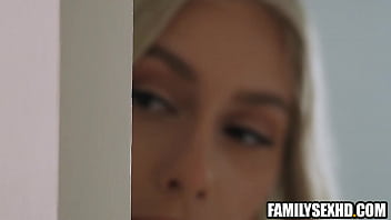 Girlfriend doesn'_t mind boyfriend is using his step sis