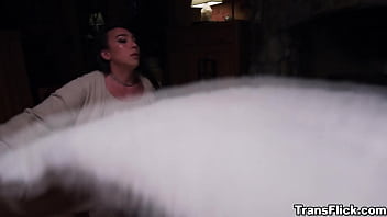 Are you wearing cozy fleece pajamas and wool socks, but still are shivering? Lulu Chu and Kasey Kei give tip on how to get WARM on a FREEZING day!