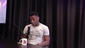 Atrav&eacute_s de um amigo que ele entrou no porn&ocirc_, ap&oacute_s uma festa de swing, e com a produtora... - Will Mastro (SHEER/RED)